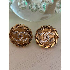 RARE Vintage 1980's Chanel Season 23 Crystal CC Chain Border Clip-On Earrings